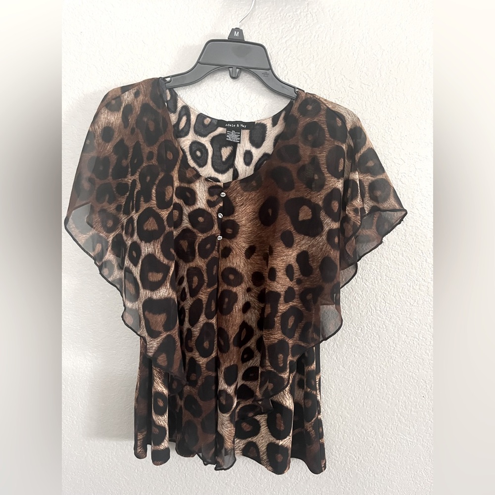 Women’s top ~ Size XL - leopard print